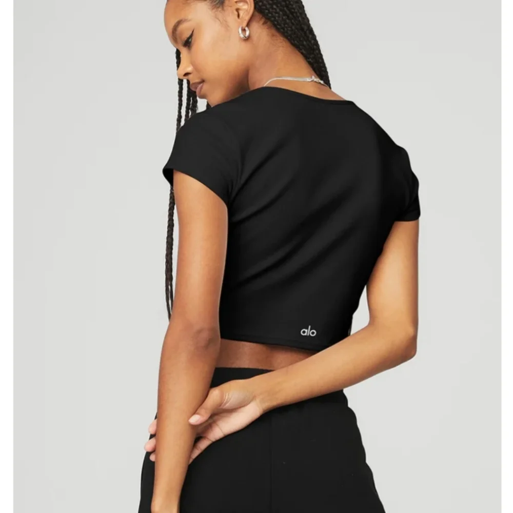 Alo ribbed savvy crop Short Sleeve